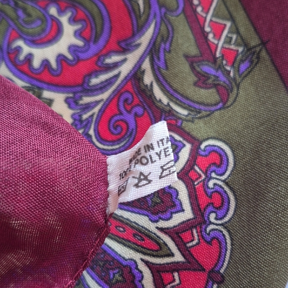 Colorful Leaf Pattern Scarf - Picture 4 of 8